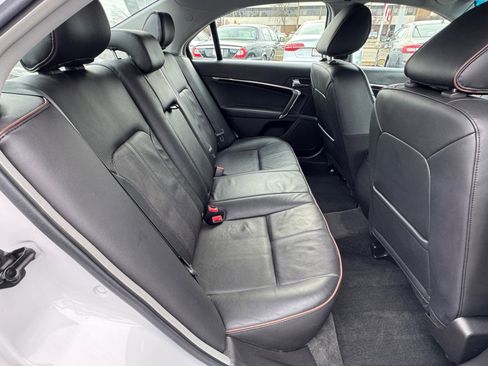 Used 2011 Lincoln MKZ image 13