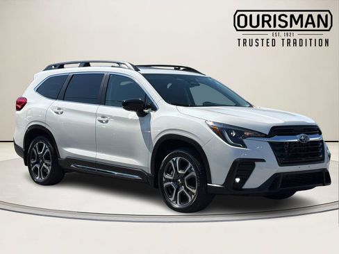 Certified 2025 Subaru Ascent Limited AWD/4WD image 1