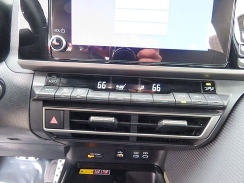 Certified 2025 Toyota Camry SE w/ Convenience Package image 26