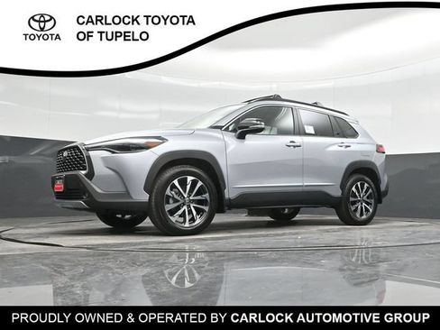 Used 2025 Toyota Corolla Cross XLE w/ Convenience Package AWD/4WD image 46