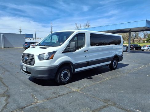 Used 2018 Ford Transit 350 XL image 6