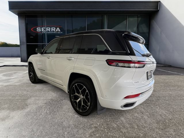 Used 2023 Jeep Grand Cherokee Summit AWD/4WD image 2