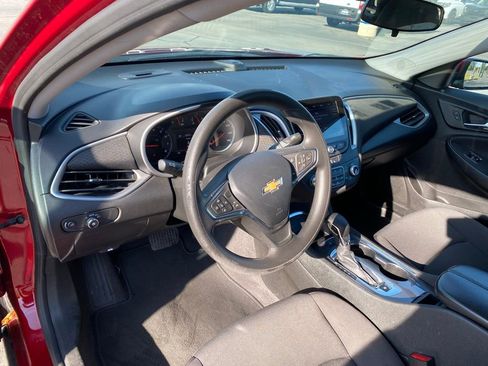 Used 2024 Chevrolet Malibu LT image 11