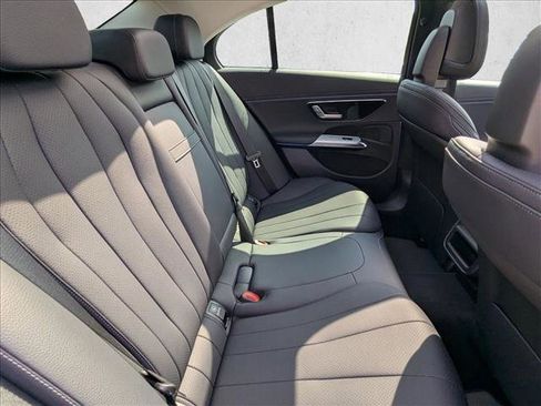 Used 2025 Mercedes-Benz E 350 4MATIC Sedan image 21