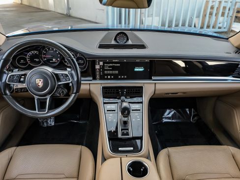 Used 2018 Porsche Panamera 4 w/ Sport Chrono Package image 14