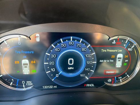 Used 2020 Cadillac Escalade ESV Luxury AWD/4WD image 18