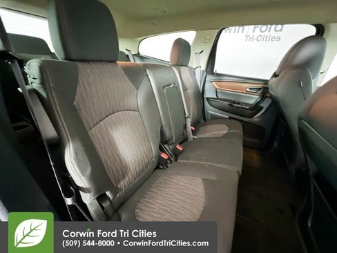 Used 2015 Chevrolet Traverse LT w/ Style and Technology Package AWD/4WD image 17