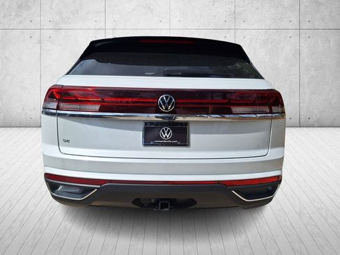 New 2026 Volkswagen Atlas Cross Sport SE image 4