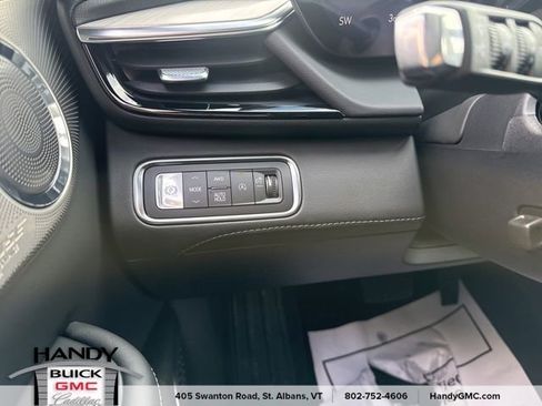 Used 2026 Buick Enclave Avenir w/ Super Cruise Package AWD/4WD image 22