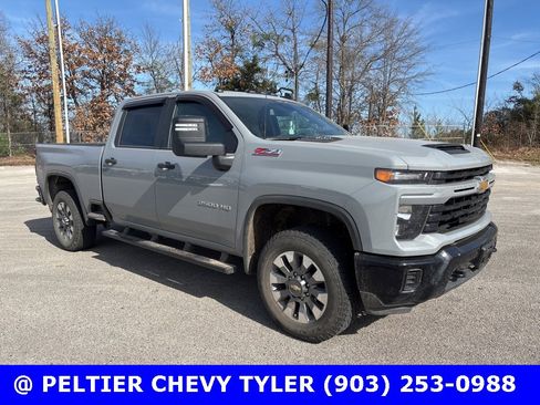 Used 2025 Chevrolet Silverado 2500 Custom w/ Custom Value Package image 1