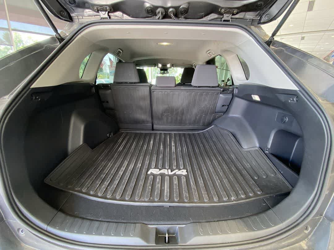 Used 2024 Toyota RAV4 XLE AWD/4WD image 25