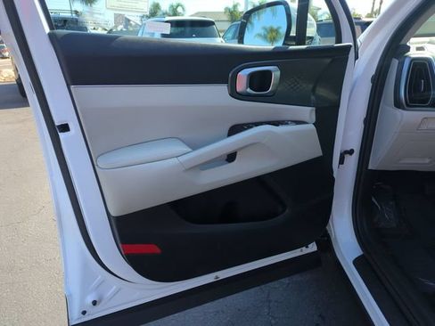 Certified 2025 Kia Sorento S AWD/4WD image 12