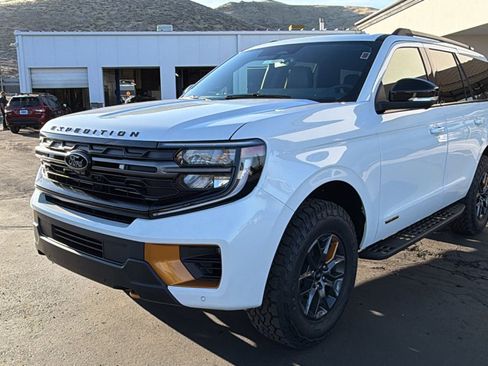 New 2026 Ford Expedition Tremor image 7