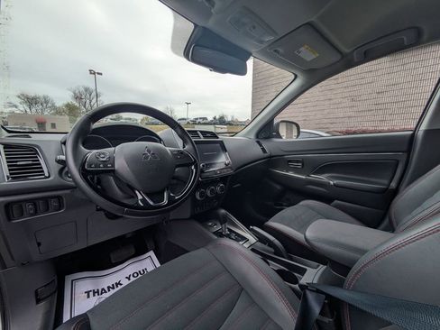 Used 2025 Mitsubishi Outlander Sport SE AWD/4WD image 14