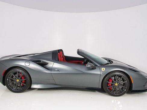 Certified 2023 Ferrari F8 Tributo RWD image 3