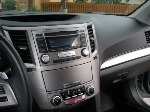 Used 2013 Subaru Outback 2.5i Premium AWD/4WD image 36