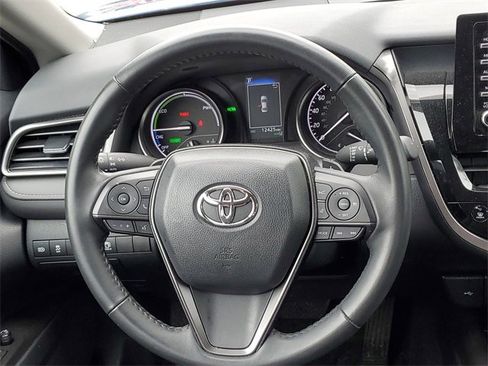 Used 2024 Toyota Camry SE image 22