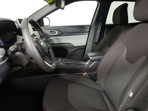 Used 2023 Jeep Compass Sport AWD/4WD image 21