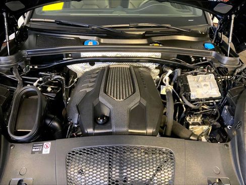 Certified 2026 Porsche Macan Turbo w/ Premium Package Plus AWD/4WD image 32