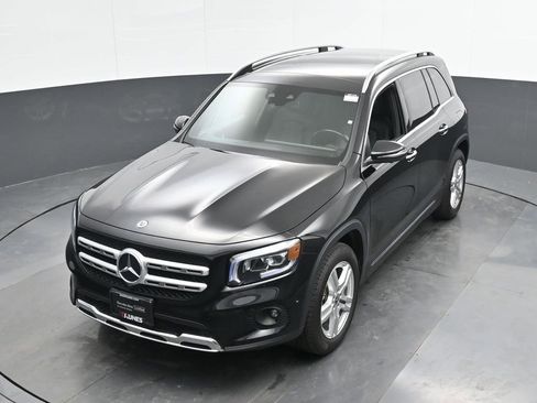 Used 2023 Mercedes-Benz GLB 250 4MATIC image 41