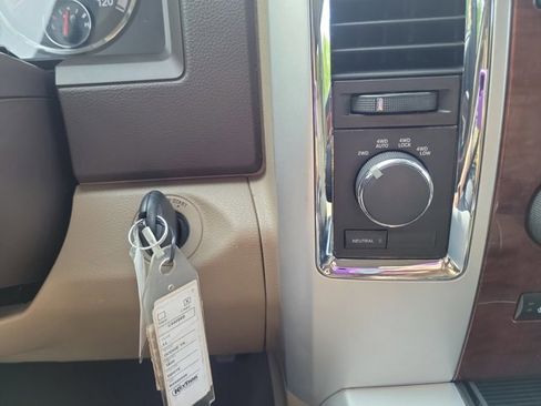 Used 2011 RAM 1500 Laramie AWD/4WD image 29