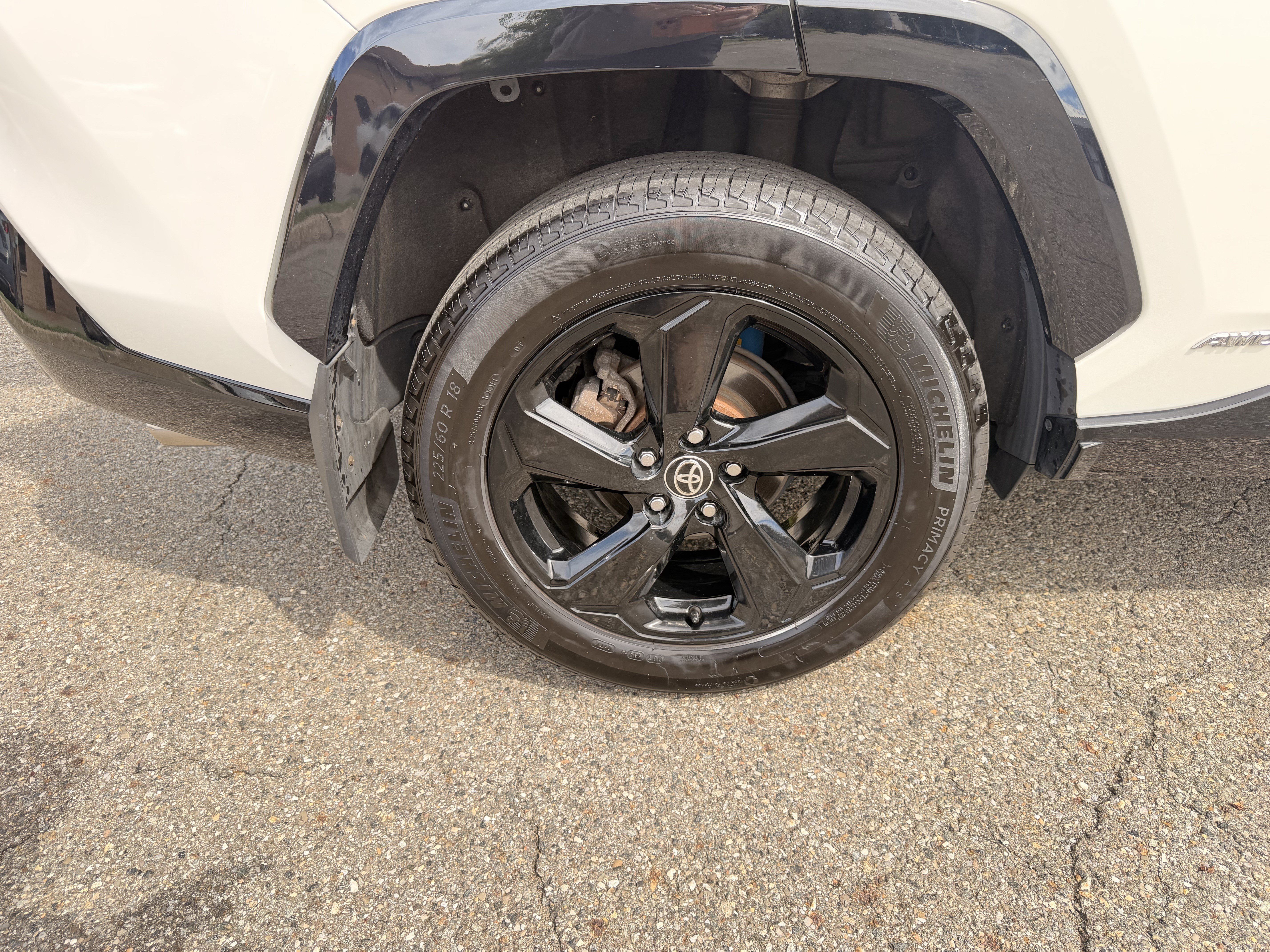 Used 2021 Toyota RAV4 XSE AWD/4WD image 10