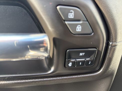 Used 2022 Chevrolet Silverado 1500 High Country w/ Z71 Off-Road Package image 14