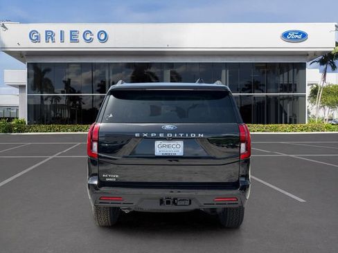 Used 2026 Ford Expedition Active RWD image 4