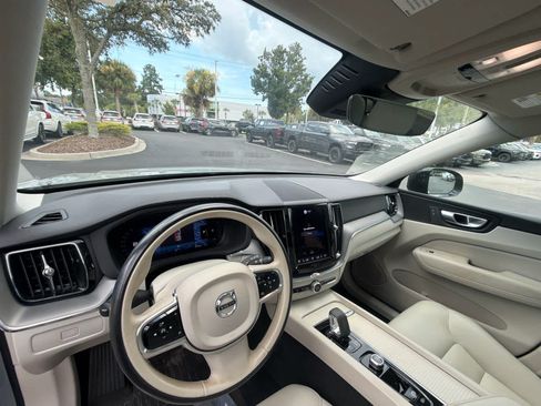 Used 2024 Volvo XC60 B5 Core w/ Protection Package Premier AWD/4WD image 34