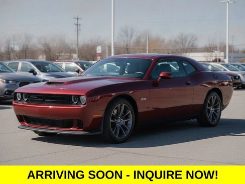 Used 2023 Dodge Challenger SXT w/ Blacktop Package RWD image 1