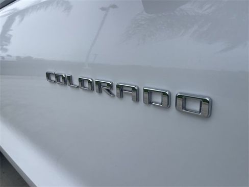 Used 2024 Chevrolet Colorado Trail Boss w/ Technology Package image 32