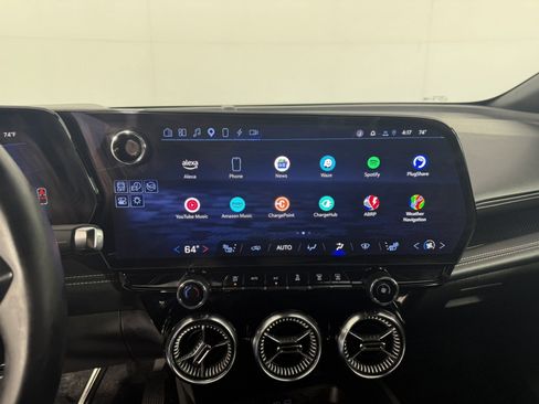 Used 2024 Chevrolet Blazer EV LT AWD/4WD image 18