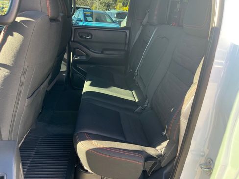 Used 2022 Nissan Frontier PRO-4X w/ Technology Package image 21