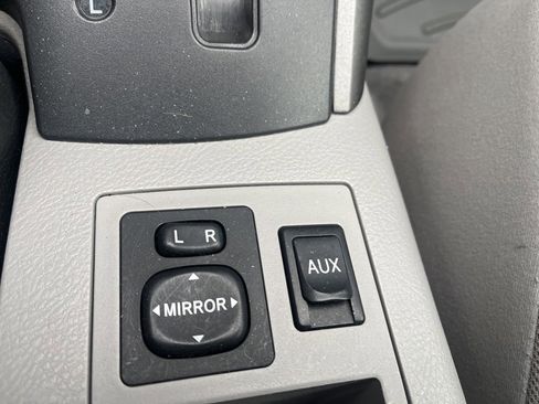 Used 2011 Toyota RAV4 2WD w/ Upgrade Value Pkg image 18