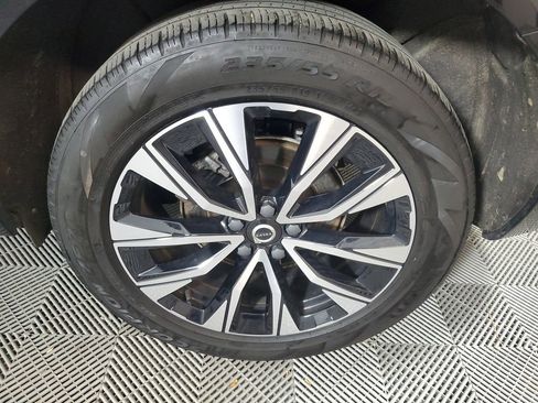 Certified 2023 Volvo XC60 B5 Plus w/ Climate Package AWD/4WD image 11