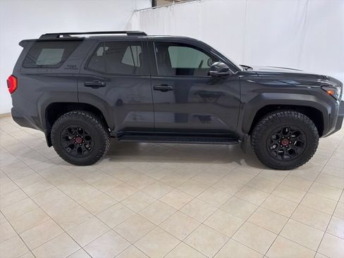 Used 2025 Toyota 4Runner TRD Off-Road Premium AWD/4WD image 7