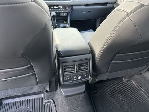 Used 2026 Subaru Outback Limited image 25