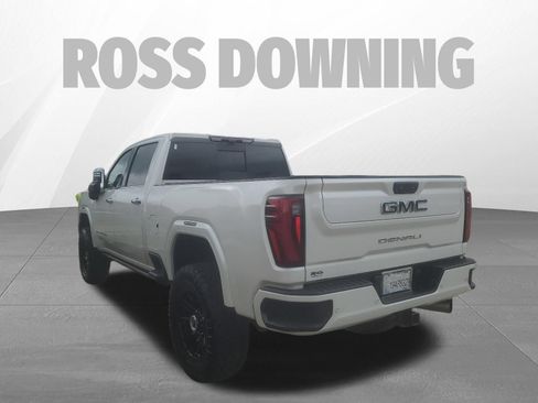 Used 2024 GMC Sierra 2500 Denali Ultimate AWD/4WD image 8