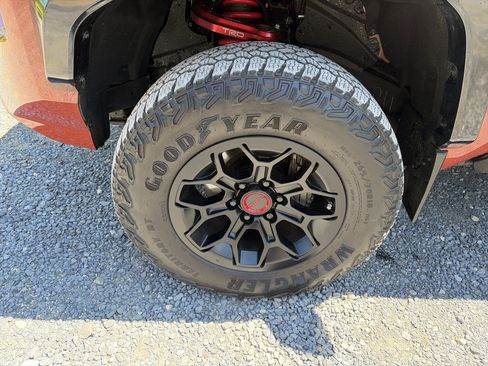 Used 2024 Toyota Tacoma TRD Pro AWD/4WD image 14