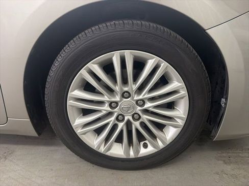 Used 2017 Lexus ES 350 w/ Premium Package image 11