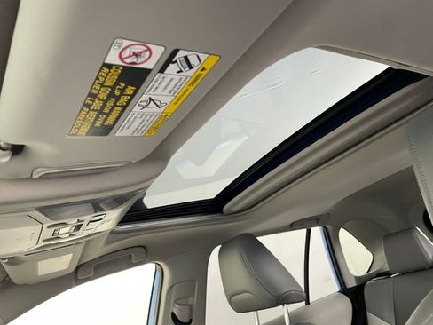 Used 2019 Toyota RAV4 XLE Premium w/ Advanced Technology Package AWD/4WD image 10