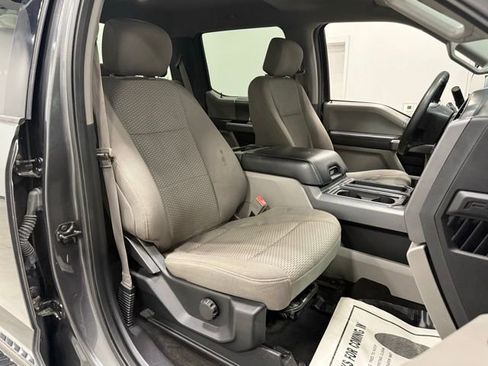 Used 2018 Ford F150 XLT w/ XTR Package image 31