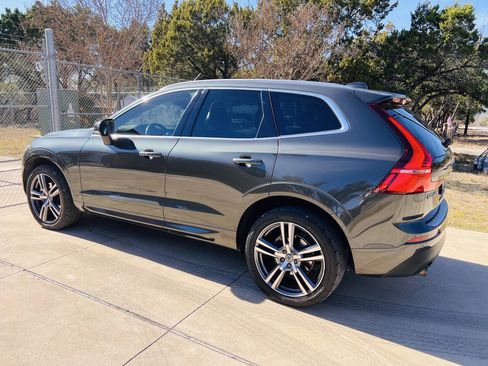 Used 2020 Volvo XC60 T5 Momentum w/ Protection Package Premier image 7
