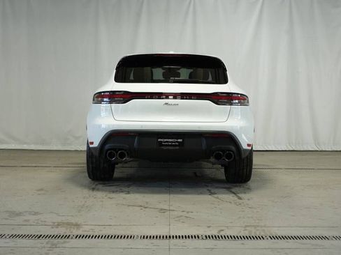Certified 2025 Porsche Macan AWD/4WD image 6