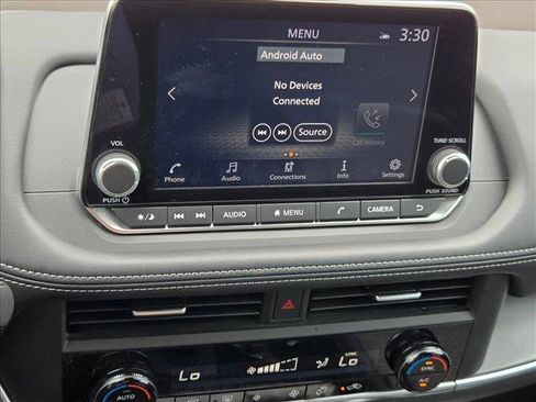 Used 2023 Nissan Rogue SV FWD image 13