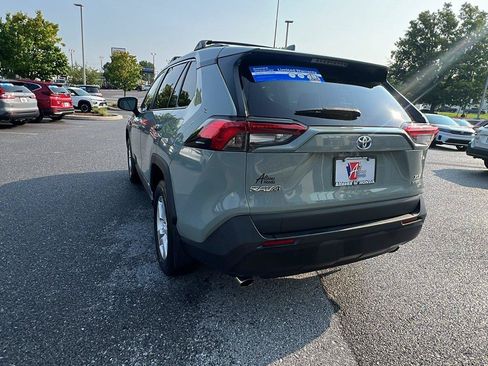 Used 2020 Toyota RAV4 XLE w/ Convenience Package AWD/4WD image 6