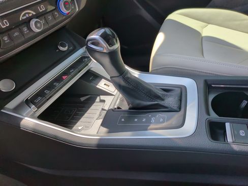 Used 2019 Audi Q3 2.0T Premium Plus AWD/4WD image 24