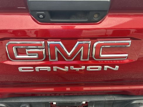Used 2023 GMC Canyon Elevation w/ Convenience Package AWD/4WD image 10