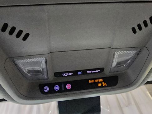 Used 2022 Chevrolet Equinox LT image 24