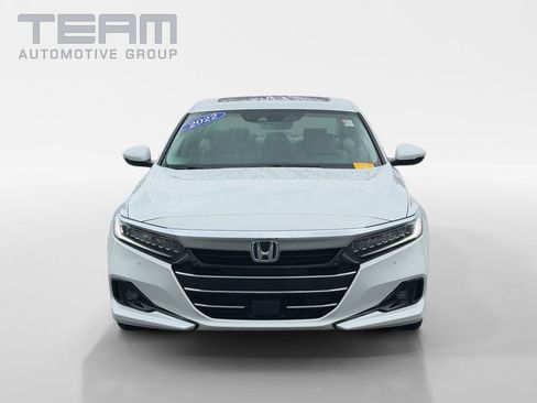 Used 2022 Honda Accord Touring image 2